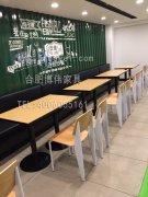 中秋节吃月饼的习俗于唐朝开始。
